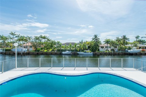Casa en alquiler en Coral Gables, Florida, 3 dormitorios, 233.28 m2 № 2018537 - foto 2