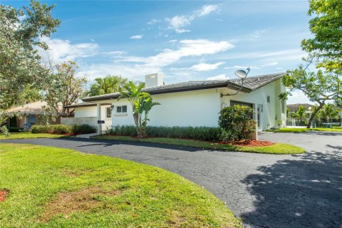 Casa en alquiler en Coral Gables, Florida, 3 dormitorios, 233.28 m2 № 2018537 - foto 13