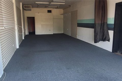 Propiedad comercial en alquiler en Sarasota, Florida, 807.69 m2 № 1910431 - foto 3