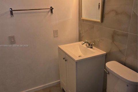 Villa ou maison à louer à Miami, Floride: 1 chambre № 1946760 - photo 6