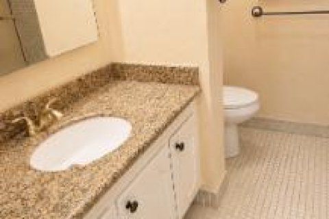 Condo in Lake Worth, Florida, 2 bedrooms  № 2154570 - photo 17