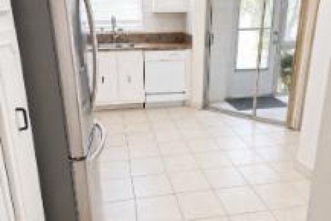 Condo in Lake Worth, Florida, 2 bedrooms  № 2154570 - photo 9