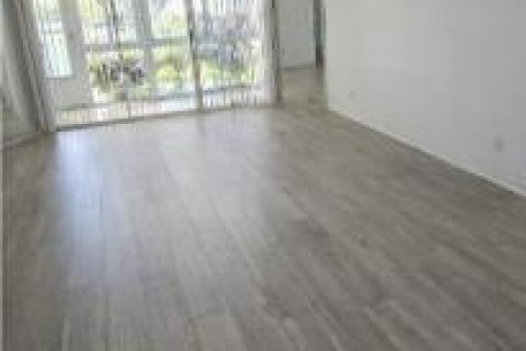 Condo in Lake Worth, Florida, 2 bedrooms  № 2154570 - photo 4
