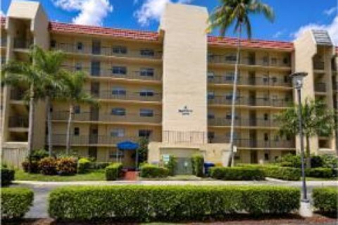 Condo in Lake Worth, Florida, 2 bedrooms № 2154570