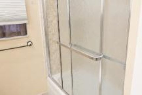 Condo in Lake Worth, Florida, 2 bedrooms  № 2154570 - photo 18