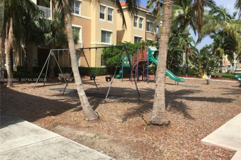 Снять в аренду кондоминиум в Палм-Бич-Гарденс, Флорида 2 спальни, 130.34м2, № 2005579 - фото 30