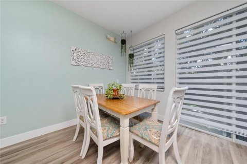 Townhouse in Kissimmee, Florida 3 bedrooms, 110.27 sq.m. № 1884607 - photo 12