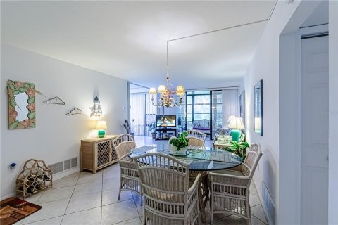 Condo in Venice, Florida, 2 bedrooms  № 1541301 - photo 6