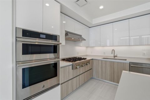 Купить кондоминиум в Сент-Питерсберг, Флорида 7 комнат, 160.91м2, № 2147519 - фото 14