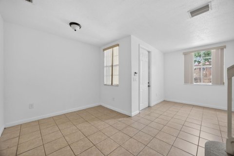 Touwnhouse à louer à Homestead, Floride: 3 chambres, 108.6 m2 № 2078289 - photo 10
