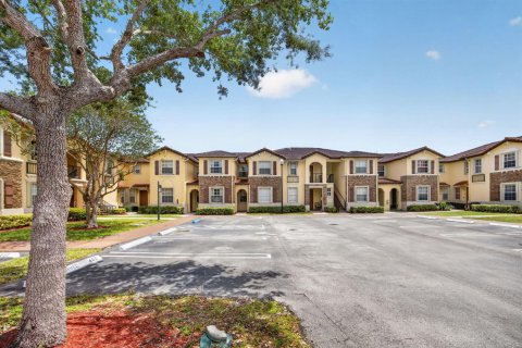 Touwnhouse à louer à Homestead, Floride: 3 chambres, 108.6 m2 № 2078289 - photo 6