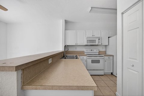 Touwnhouse à louer à Homestead, Floride: 3 chambres, 108.6 m2 № 2078289 - photo 9