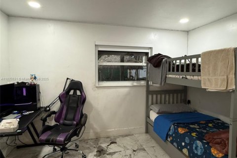 House in Hollywood, Florida 5 bedrooms, 155.15 sq.m. № 1814267 - photo 18