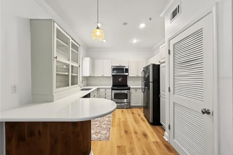 Condo in Celebration, Florida, 2 bedrooms  № 2370866 - photo 20