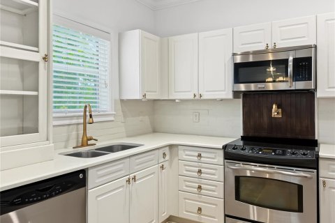 Condo in Celebration, Florida, 2 bedrooms  № 2370866 - photo 21