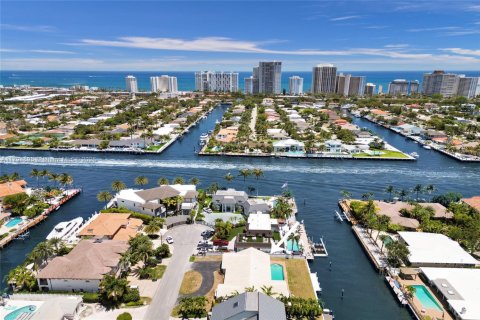 House in Fort Lauderdale, Florida 3 bedrooms, 222.13 sq.m. № 1695714 - photo 29