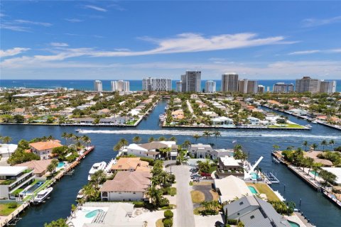 House in Fort Lauderdale, Florida 3 bedrooms, 222.13 sq.m. № 1695714 - photo 27