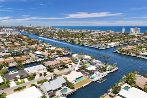 House in Fort Lauderdale, Florida 3 bedrooms, 222.13 sq.m. № 1695714 - photo 30