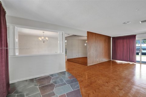 House in Fort Lauderdale, Florida 3 bedrooms, 222.13 sq.m. № 1695714 - photo 9