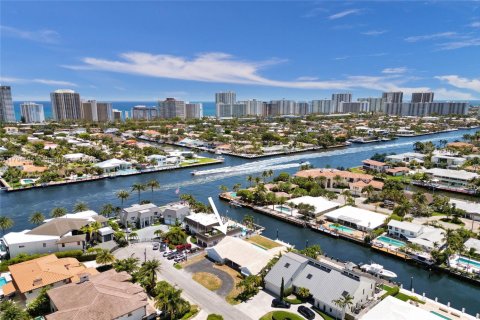 House in Fort Lauderdale, Florida 3 bedrooms, 222.13 sq.m. № 1695714 - photo 26