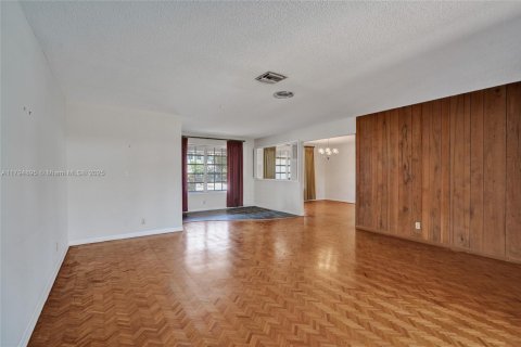 House in Fort Lauderdale, Florida 3 bedrooms, 222.13 sq.m. № 1695714 - photo 8