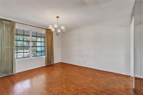 House in Fort Lauderdale, Florida 3 bedrooms, 222.13 sq.m. № 1695714 - photo 10