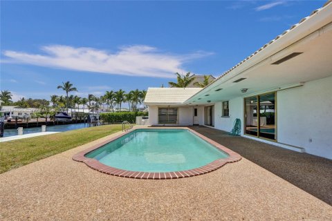 House in Fort Lauderdale, Florida 3 bedrooms, 222.13 sq.m. № 1695714 - photo 21