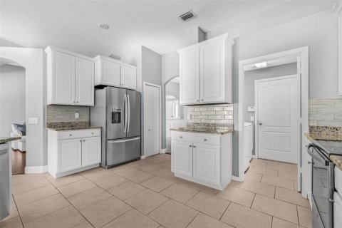 Villa ou maison à vendre à Land O' Lakes, Floride: 4 chambres, 222.78 m2 № 1884389 - photo 13