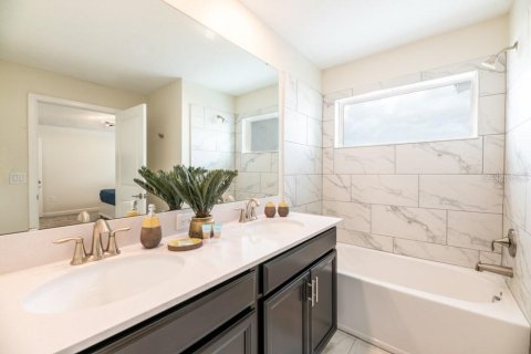 Touwnhouse à vendre à Davenport, Floride: 4 chambres, 177.81 m2 № 2355162 - photo 15