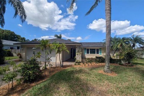 Casa en Clearwater, Florida 3 dormitorios, 152.55 m2 № 2373781