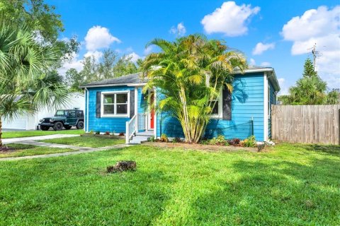 House in Tampa, Florida 2 bedrooms, 84.73 sq.m. № 1837351 - photo 2