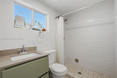 Villa ou maison à louer à Miami, Floride: 1 chambre, 46.92 m2 № 2303536 - photo 4