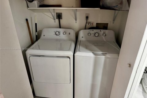 Copropriété à louer à Aventura, Floride: 2 chambres, 109.62 m2 № 1964938 - photo 15