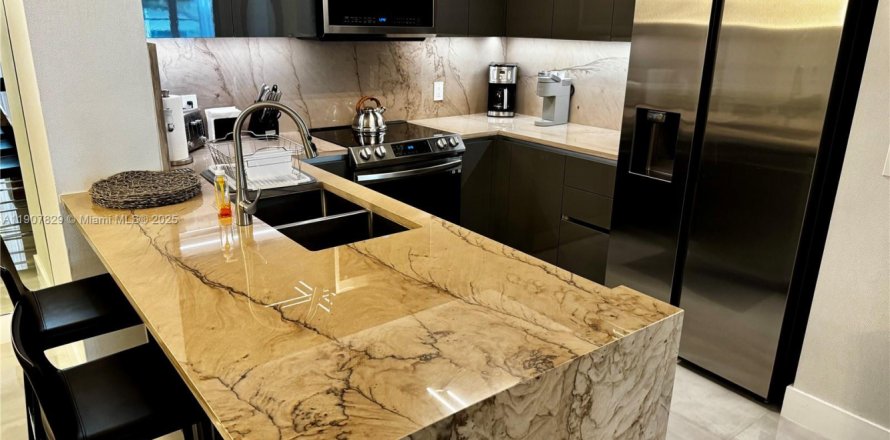 Condo à Aventura, Floride, 2 chambres № 1964938