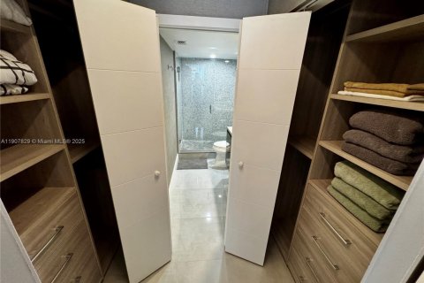 Copropriété à louer à Aventura, Floride: 2 chambres, 109.62 m2 № 1964938 - photo 10