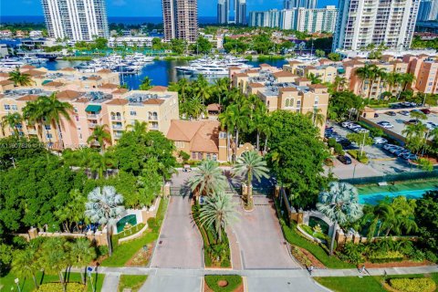 Copropriété à louer à Aventura, Floride: 2 chambres, 109.62 m2 № 1964938 - photo 16
