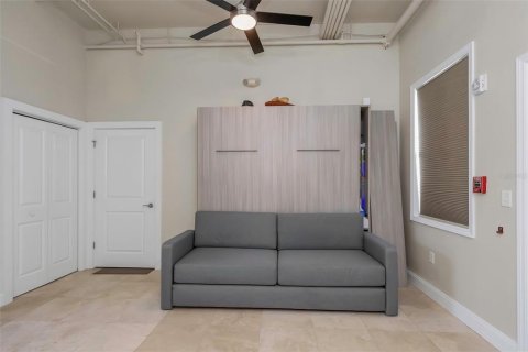Commercial property in Saint Petersburg, Florida 59.64 sq.m. № 1885946 - photo 10