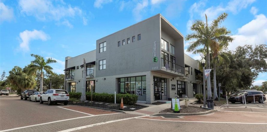 Immobilier commercial à Saint Petersburg, Floride 59.64 m2 № 1885946