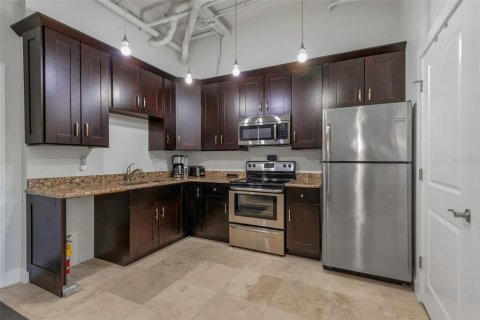 Commercial property in Saint Petersburg, Florida 59.64 sq.m. № 1885946 - photo 9