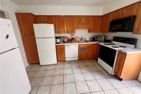 Condo in Altamonte Springs, Florida, 3 bedrooms  № 1847036 - photo 11