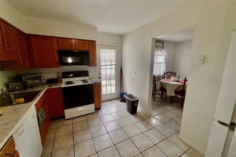 Condo in Altamonte Springs, Florida, 3 bedrooms  № 1847036 - photo 12