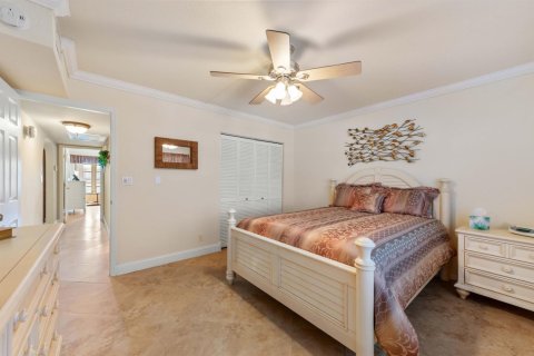 Condo in Coconut Creek, Florida, 2 bedrooms  № 2247035 - photo 16