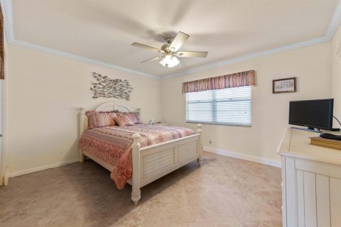 Condo in Coconut Creek, Florida, 2 bedrooms  № 2247035 - photo 15