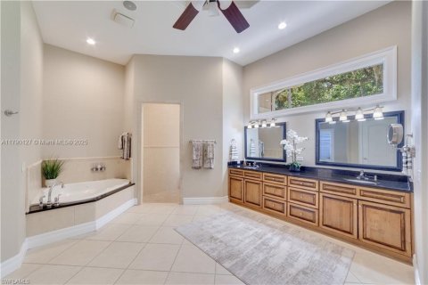 House in LaBelle, Florida 3 bedrooms, 419.45 sq.m. № 1731743 - photo 18