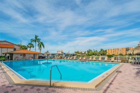 Copropriété à vendre à Saint Petersburg, Floride: 2 chambres, 113.34 m2 № 2312926 - photo 24