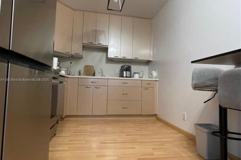 Condominio en alquiler en Hallandale Beach, Florida, 1 dormitorio, 88.26 m2 № 2077058 - foto 11