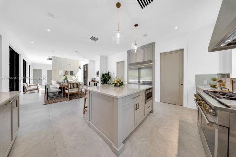 House in Miami, Florida 5 bedrooms № 2026323 - photo 24