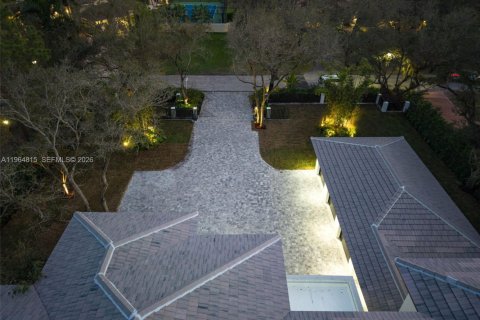 House in Miami, Florida 5 bedrooms № 2026323 - photo 13