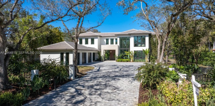 House in Miami, Florida 5 bedrooms № 2026323