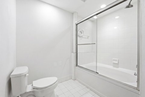 Купить кондоминиум в Авентура, Флорида 3 комнаты, 110.65м2, № 2082923 - фото 17